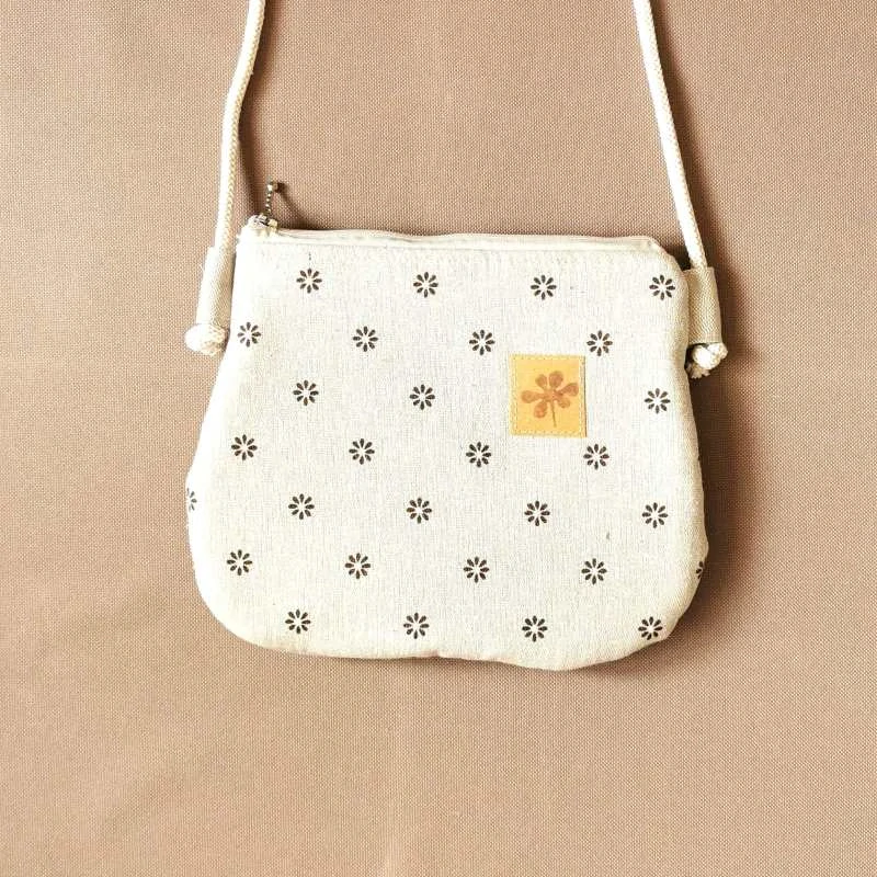 Crossbody taštička HNĚDÉ KYTIČKY
