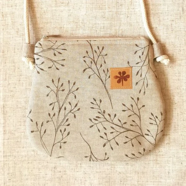 Crossbody taštička VĚTVIČKY