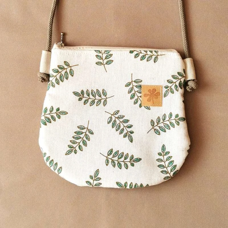 Crossbody taštička LISTY