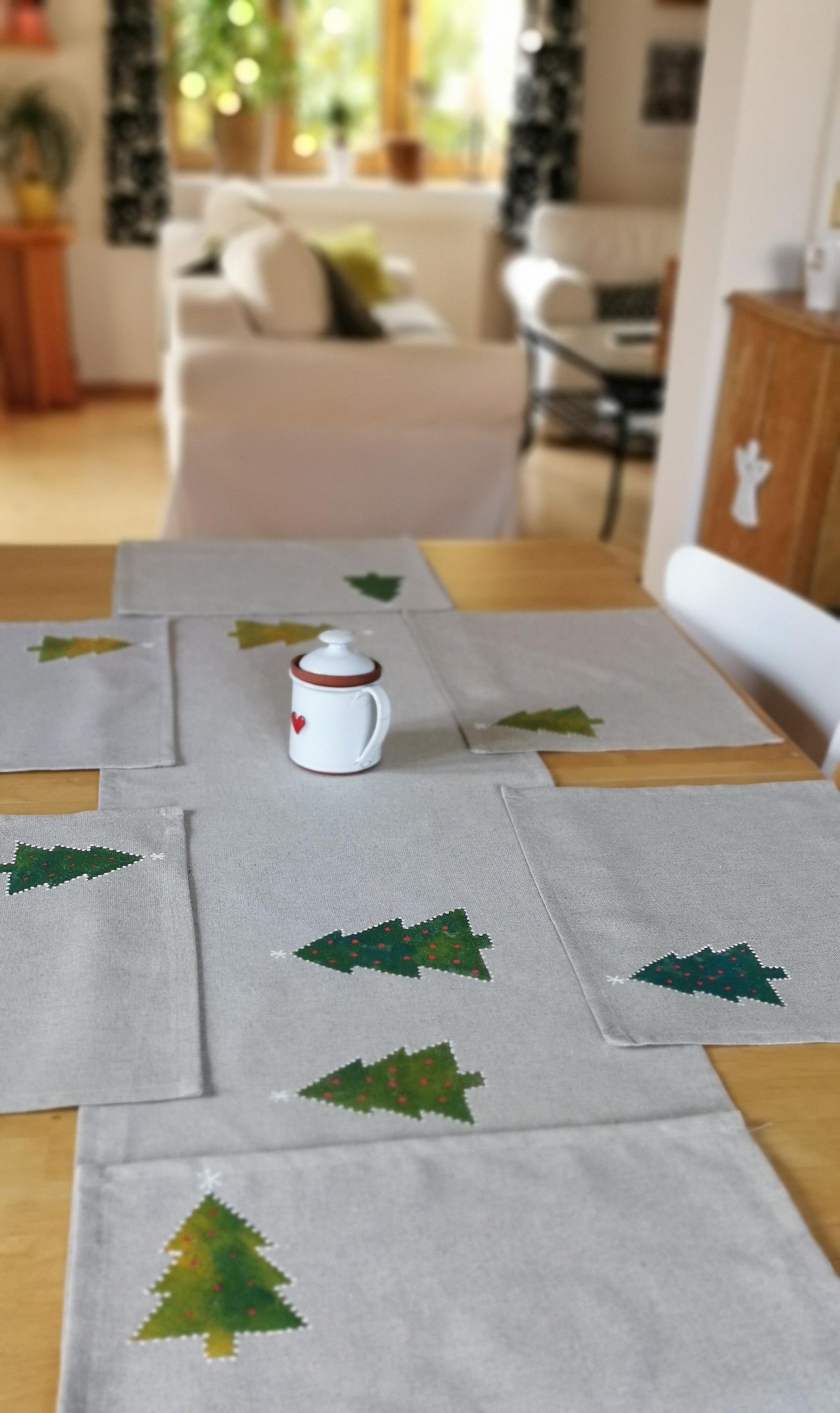  Prostírání STROMKY