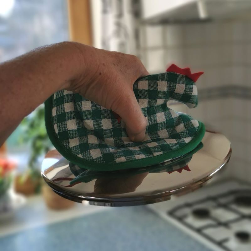 Chňapka SLEPIČKA béžový puntík