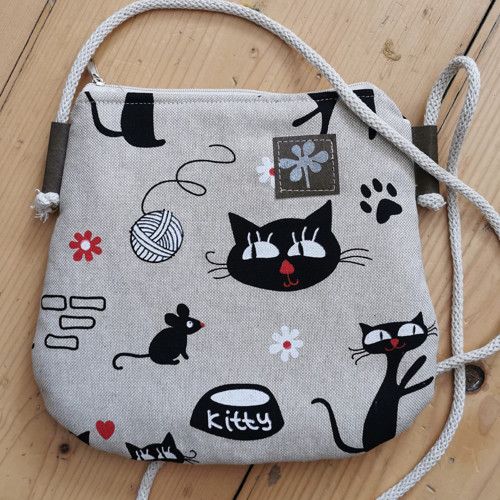  Crossbody taštička KOČIČKY