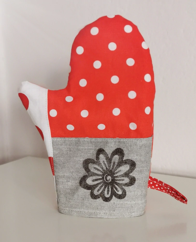 Chňapka s magnetem KYTKA