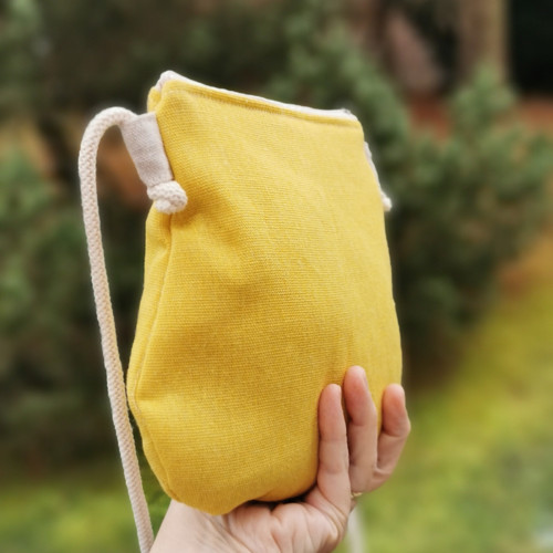 Crossbody taštička na mobil – |lněná ŽLUTÁ