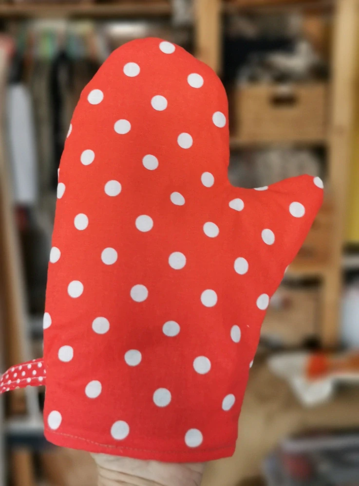 Chňapka s magnetem KYTKA