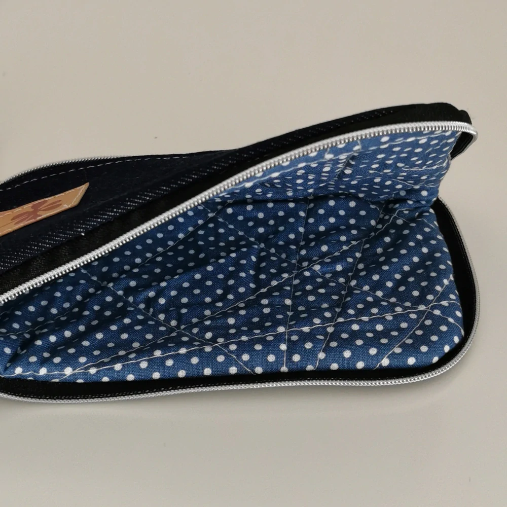 Pouzdro na telefon DŽÍNOVÉ