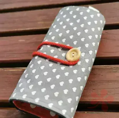 Sponkovník PANENKA TMAVOVLÁSKA