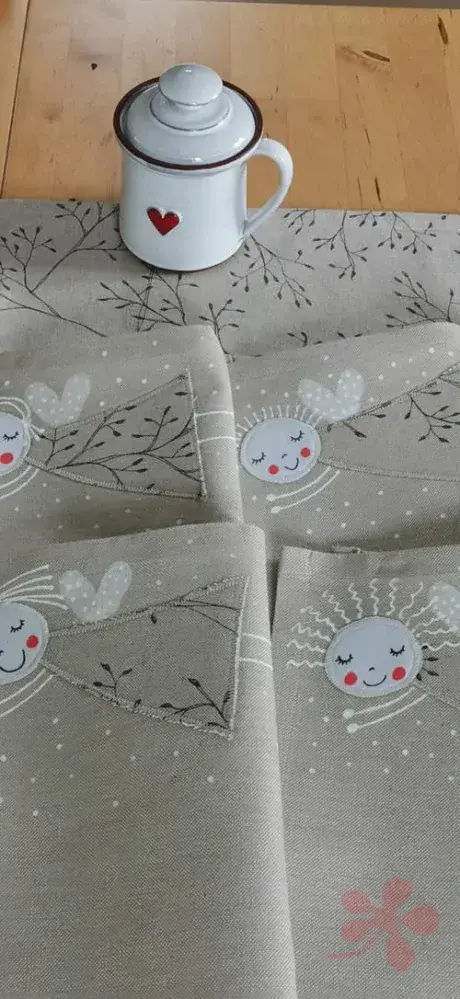 Běhoun a prostírání ANDĚLÍČCI sněží, malá