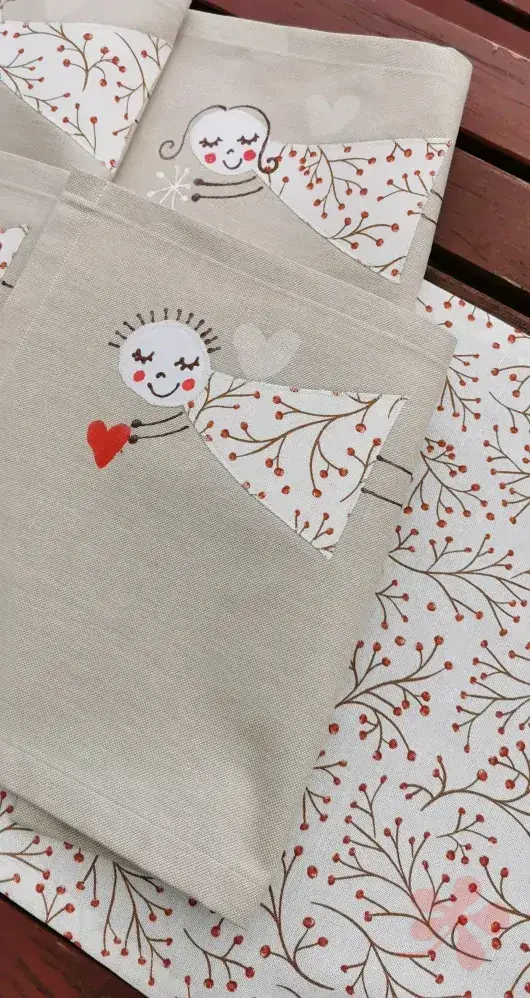 Běhoun a prostírání ANDĚLÍČCI se srdíčky malá