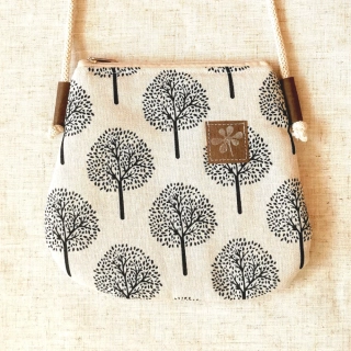Crossbody taštička STROMY